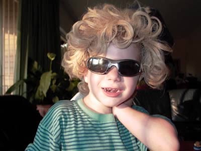 Click for original image 19k 400x300