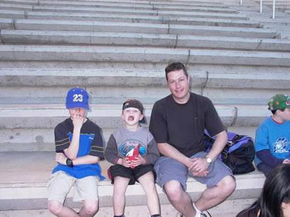 Click for original image 27k 410x307